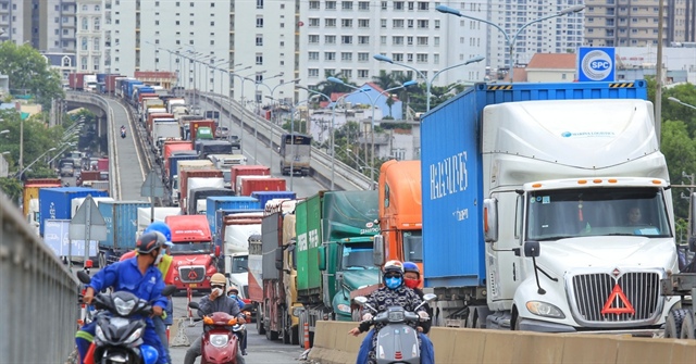 Logistics pressure highlighting Trump's Hormuz Blockade impact on Vietnam's charcoal export